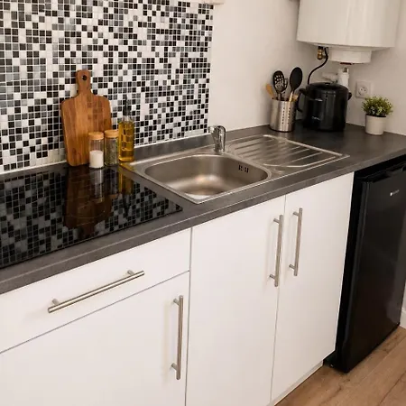 By O&h Partners - Lepure
